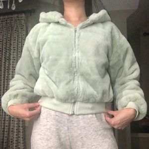 Cropped faux fur jacket